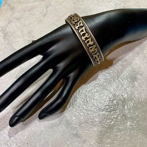 𝅺OM Maní Padme hum with hidden dragon bracelet